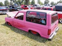 0611mt_07_z+midwest_dragfest_2006+custom_pink_ford_bronco.jpg