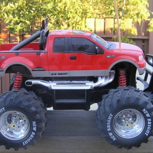 Red_RC_Ford_Truck