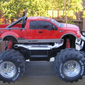 Red_RC_Ford_Truck