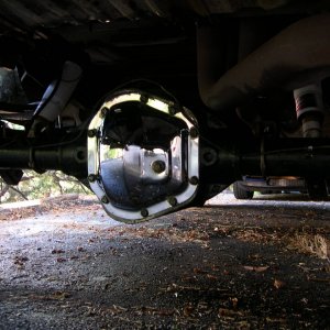 Dana_70_7400_lb_rear_end_from_1980_one_ton_van
