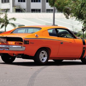 chrysler-valiant-charger-02