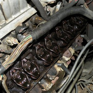 Replacing the valve cover gasket