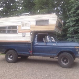 blue_and_camper