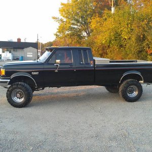 My 1989 F-250 Extended Cab 4x4 5.8 EFI 351 Windsor 5 Speed on 35x12.50 TSL 