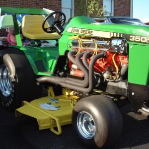 v8_lawnmower