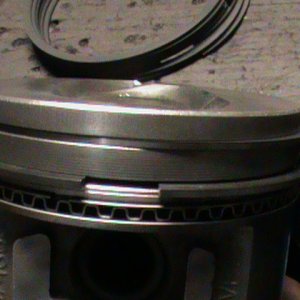 Piston ring installation