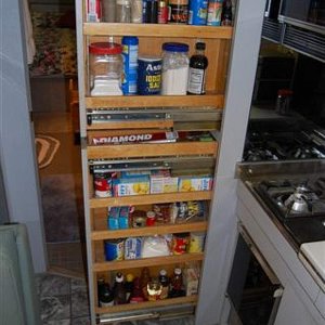 pull_out_pantry