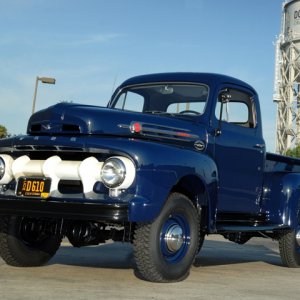 52Ford_Marmon-Harrington-4wheel_drive