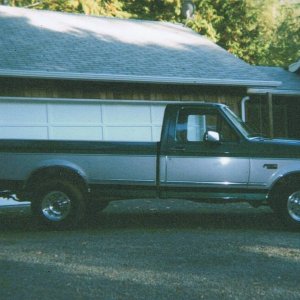 95 F 150 XLT GREEN  5.8  AUTO