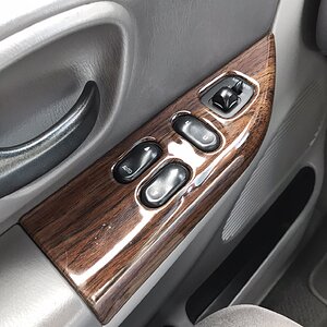 XTR woodgrain appearance package