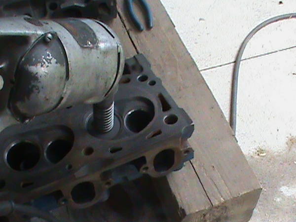 head_preperation_valves_porting_005.JPG