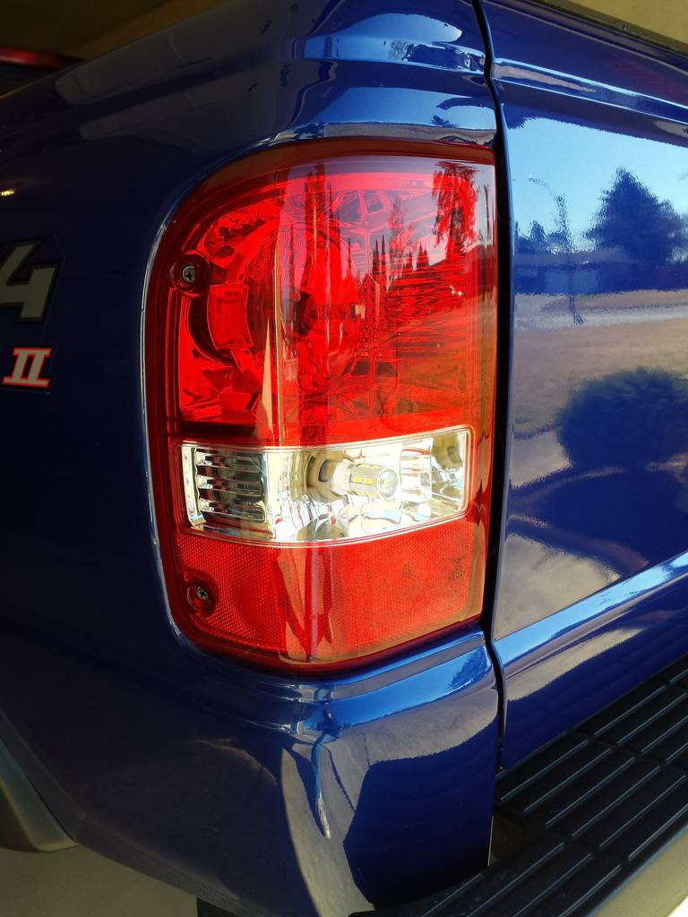 06+_Ranger_Rear_lights_with_projector_backup_lamps