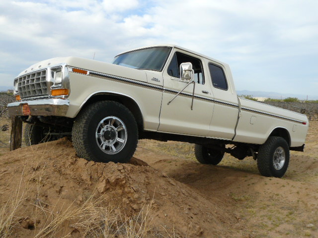 1979_F250_4x4_037