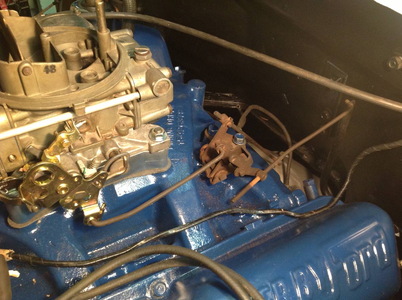 390 V8