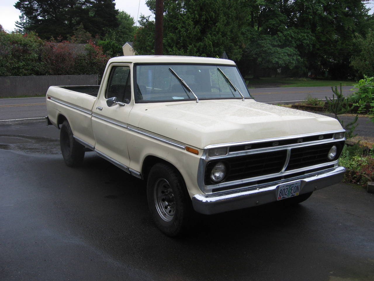 73 F-250 Ranger Camper Special