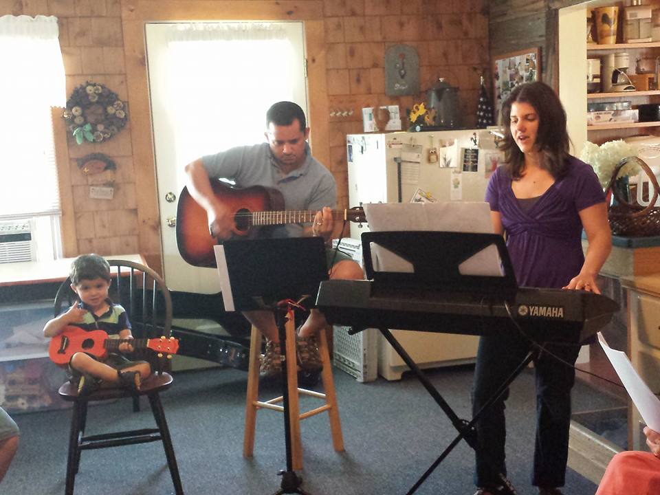 brett_mom_and_dad_worship_7-27-14