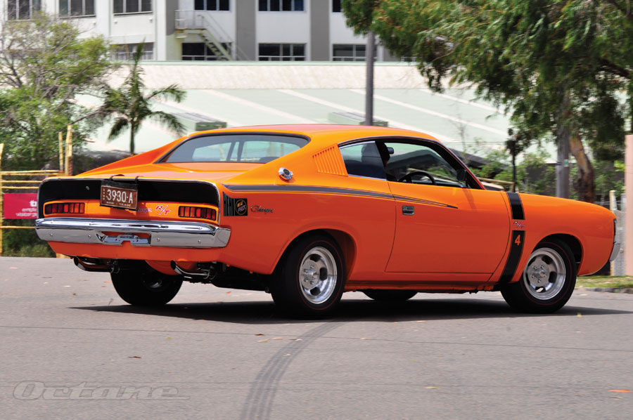 chrysler-valiant-charger-02