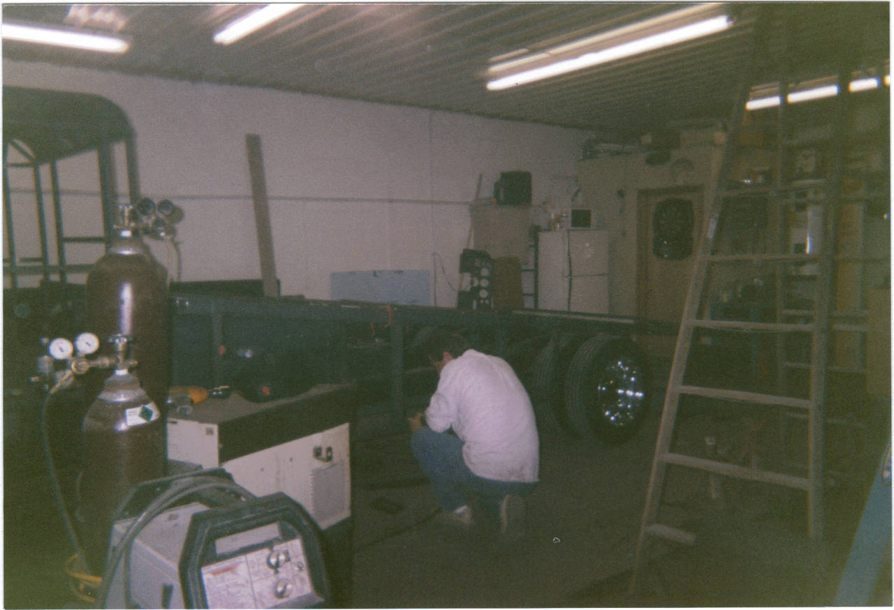 fabricating_bed