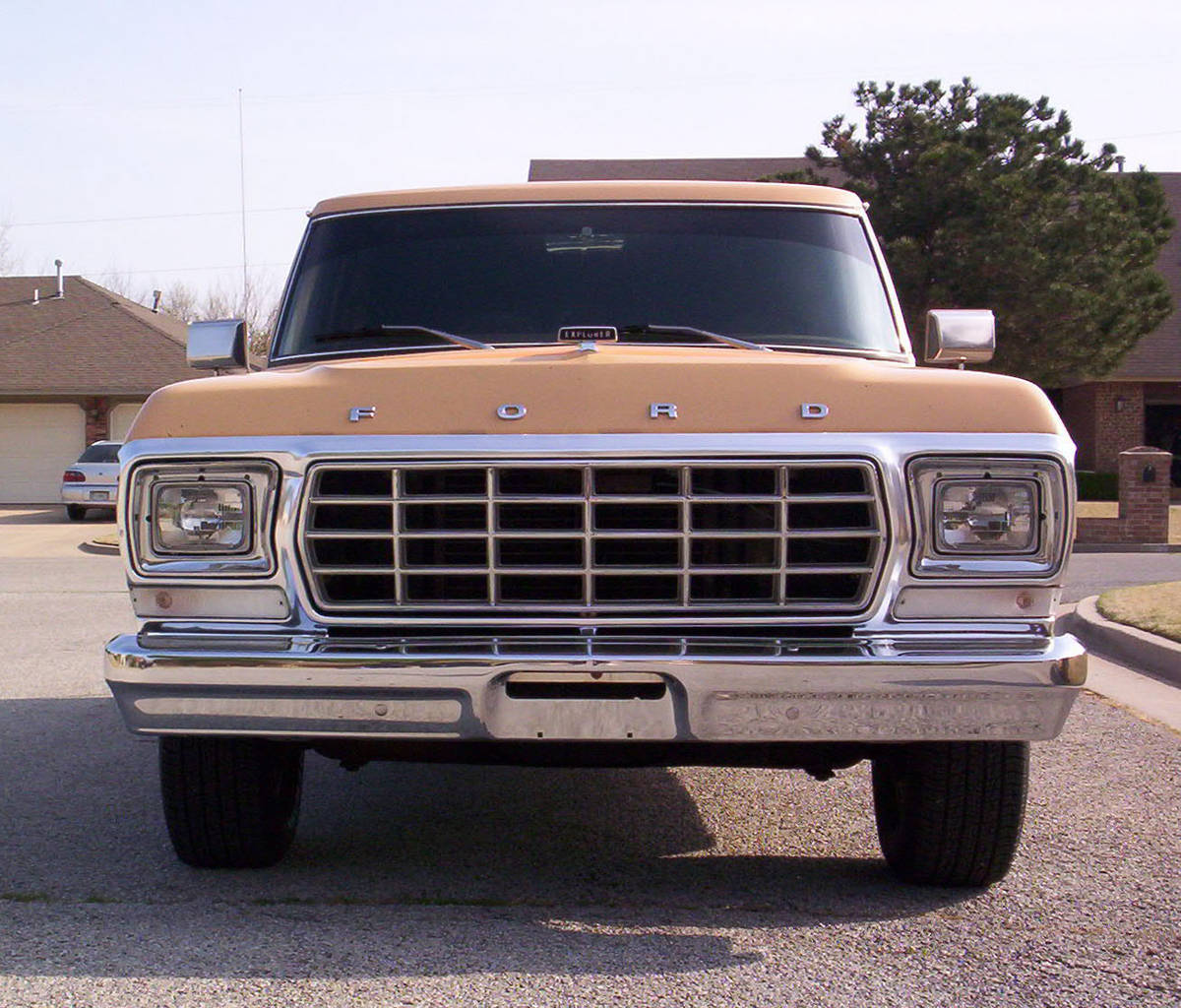 Gotta love the wide body stance on this 78.