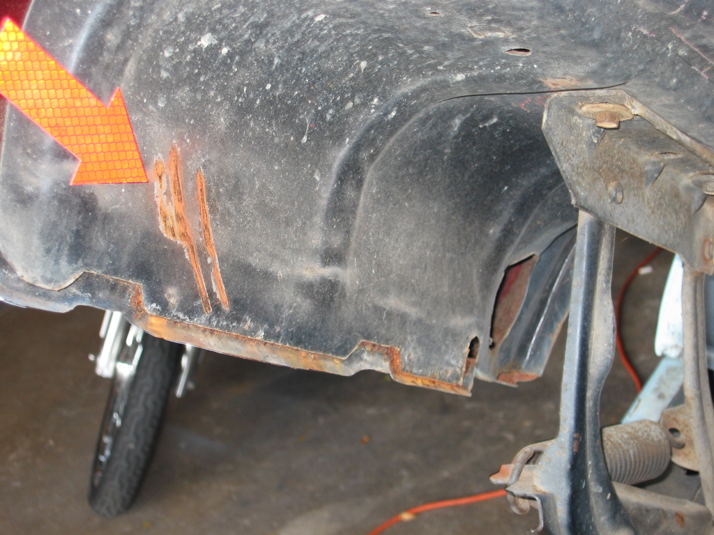 Hood hinge scratching hood