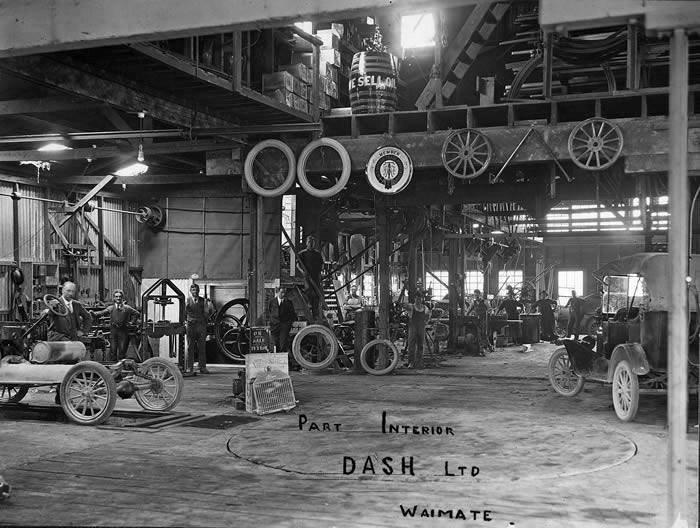 Interior_dash_garage