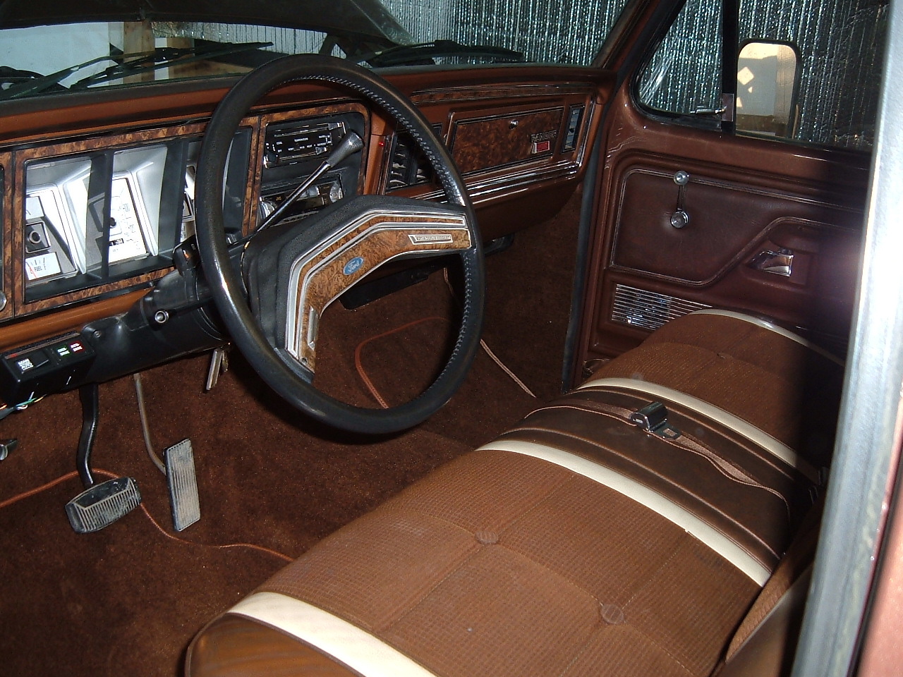 lariat interior