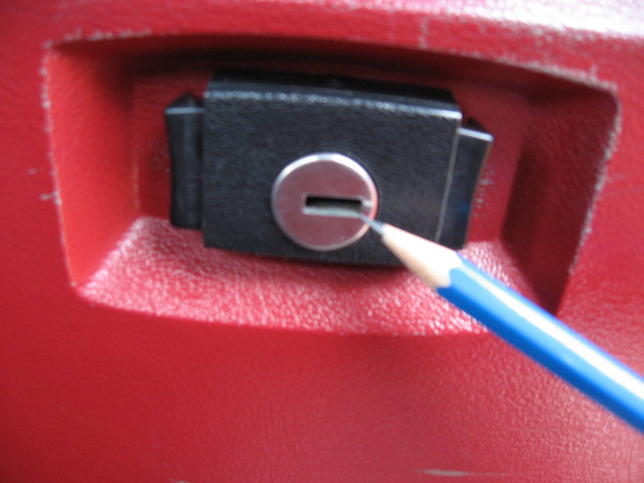 locking latch