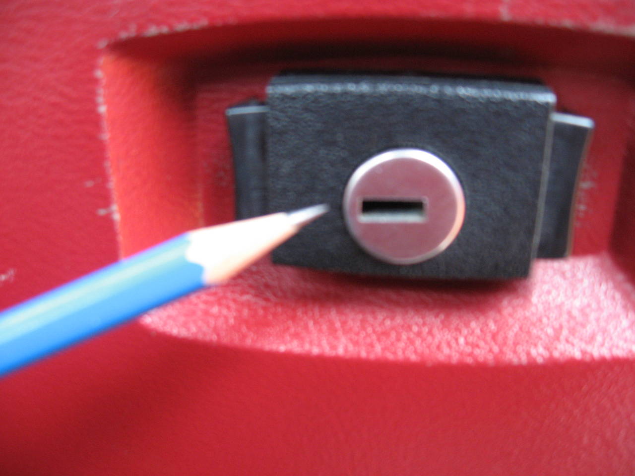 locking latch