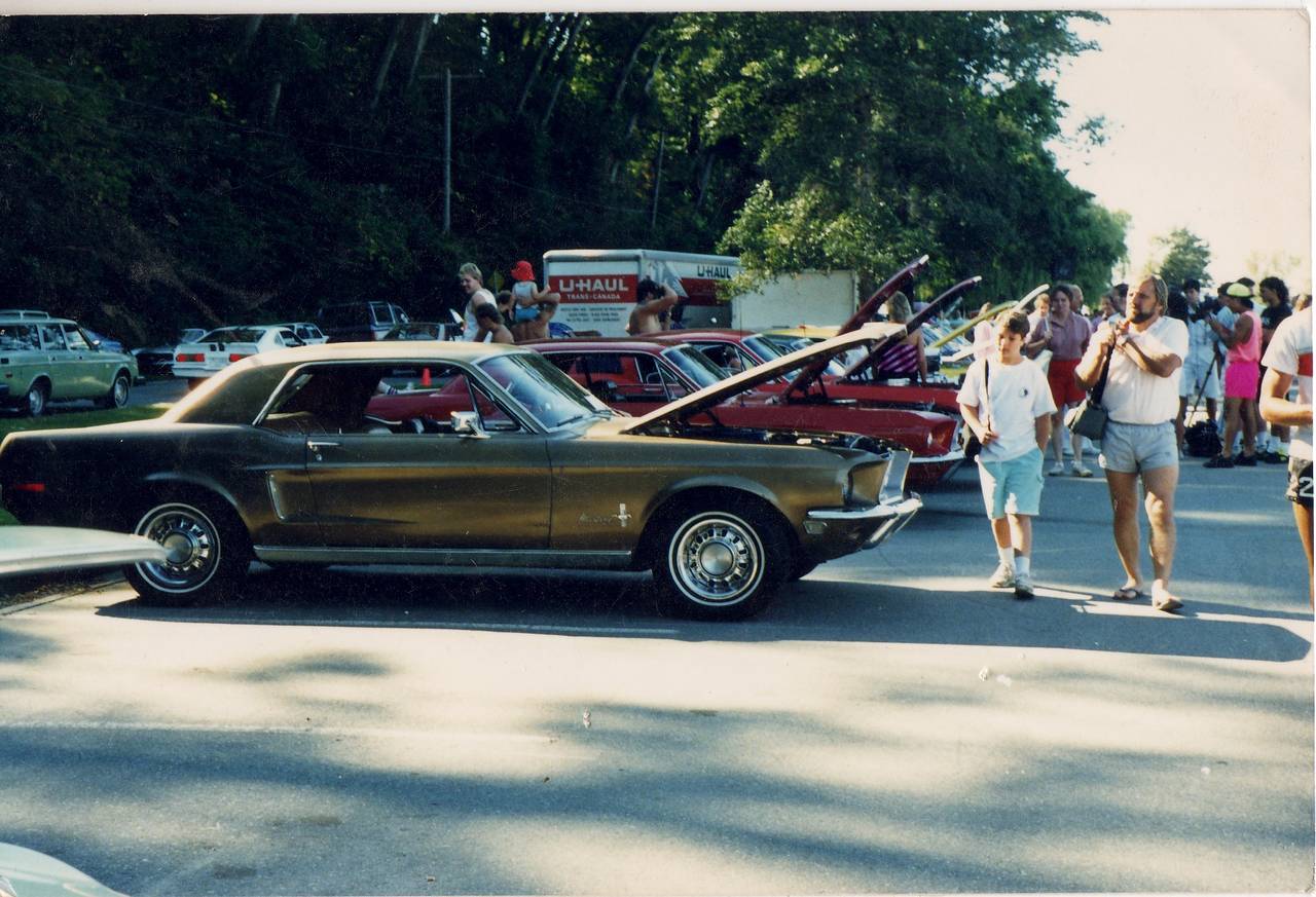 Mustang_at_Soanish_Bank_Car_Show_1991