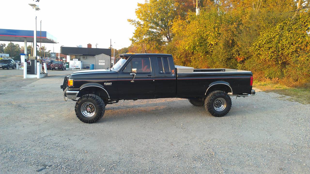 My 1989 F-250 Extended Cab 4x4 5.8 EFI 351 Windsor 5 Speed on 35x12.50 TSL 