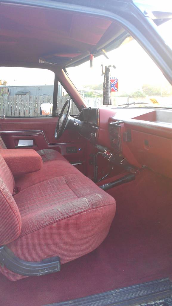 My 1989 F-250 Extended Cab 4x4 5.8 EFI 351 Windsor 5 Speed on 35x12.50 TSL 