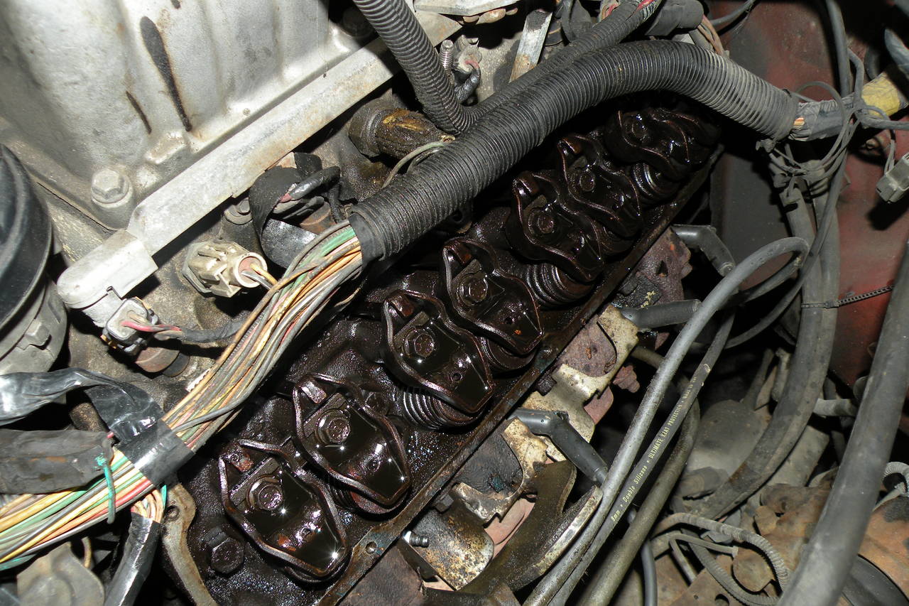 Replacing the valve cover gasket