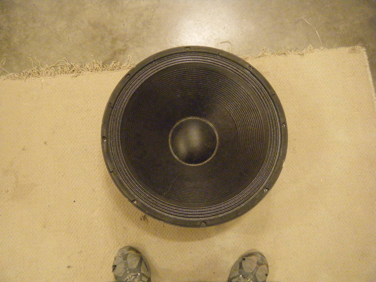speakers_002