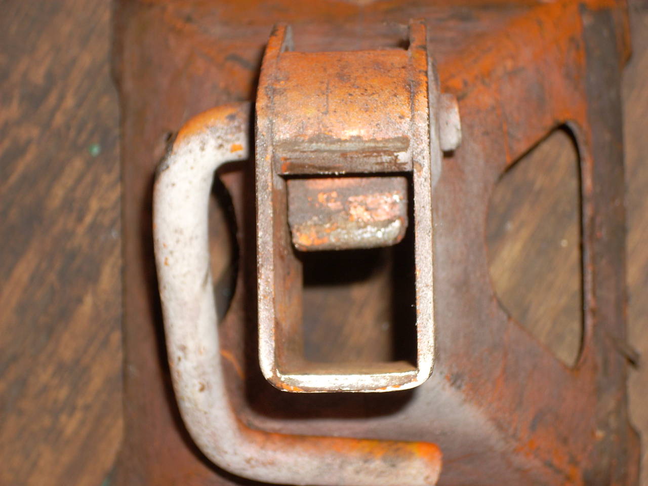 top view showing interlocking locking tab