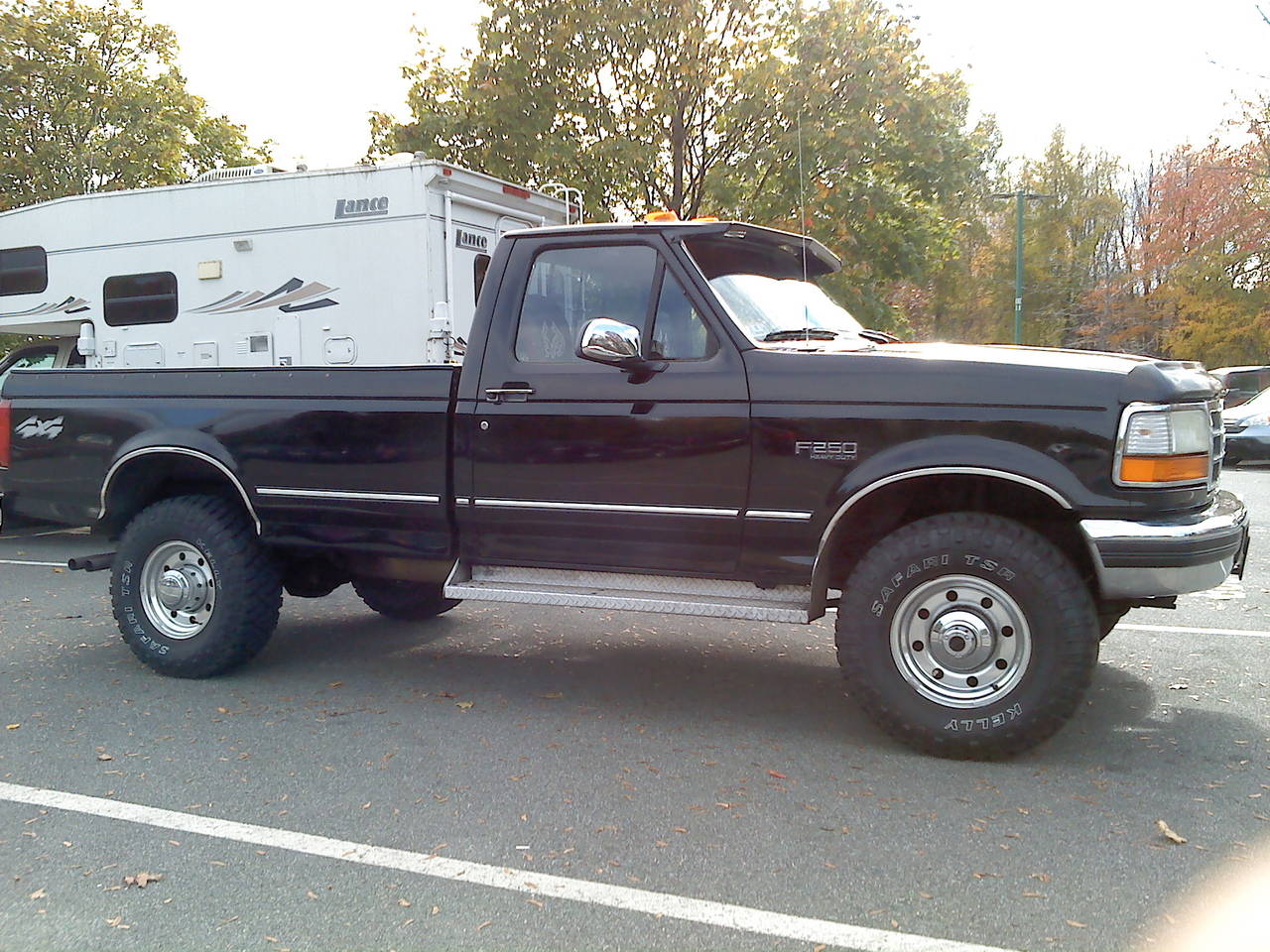 Truck_at_yankee_candle_oct_22_2011