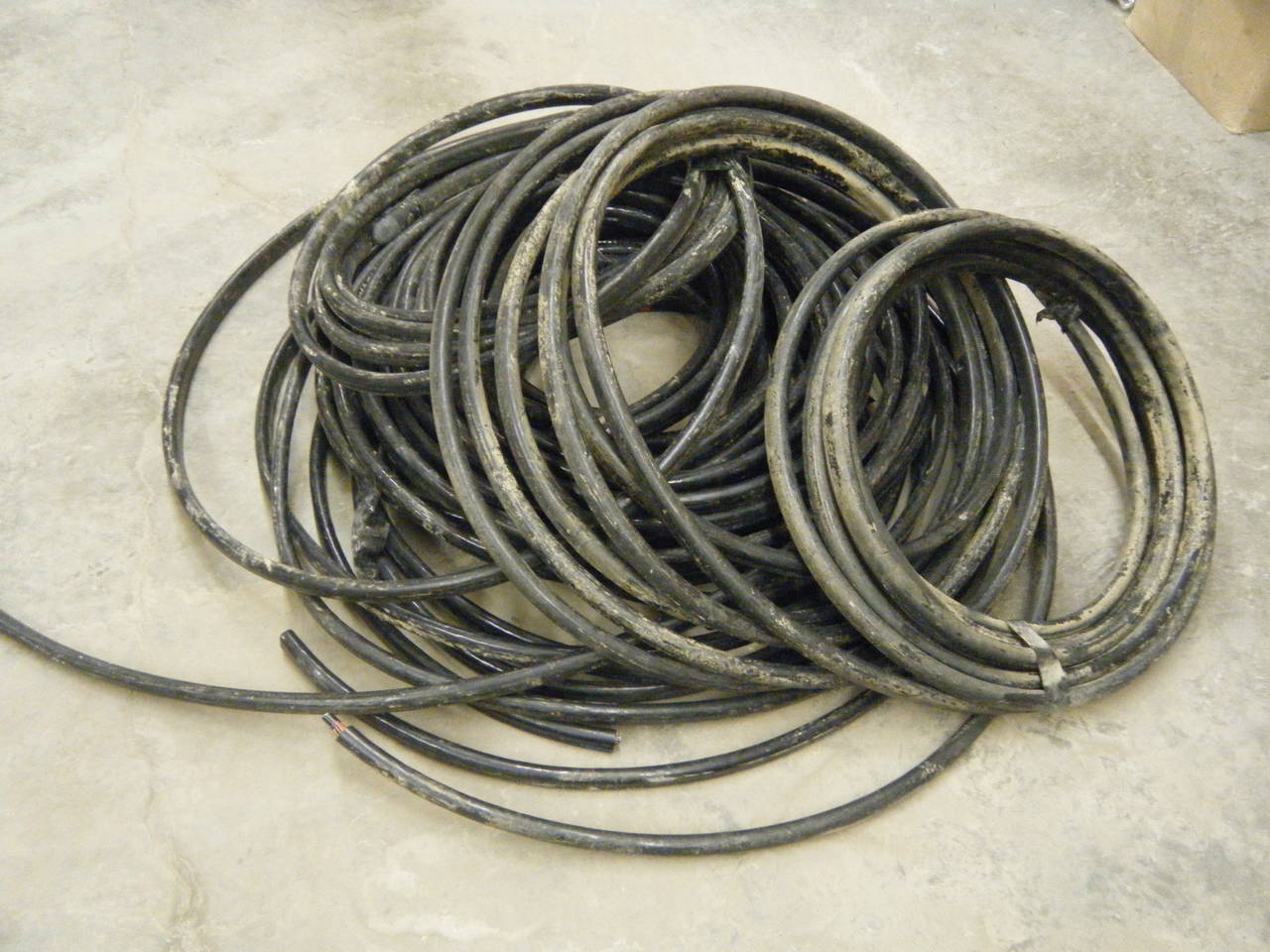 wire_001