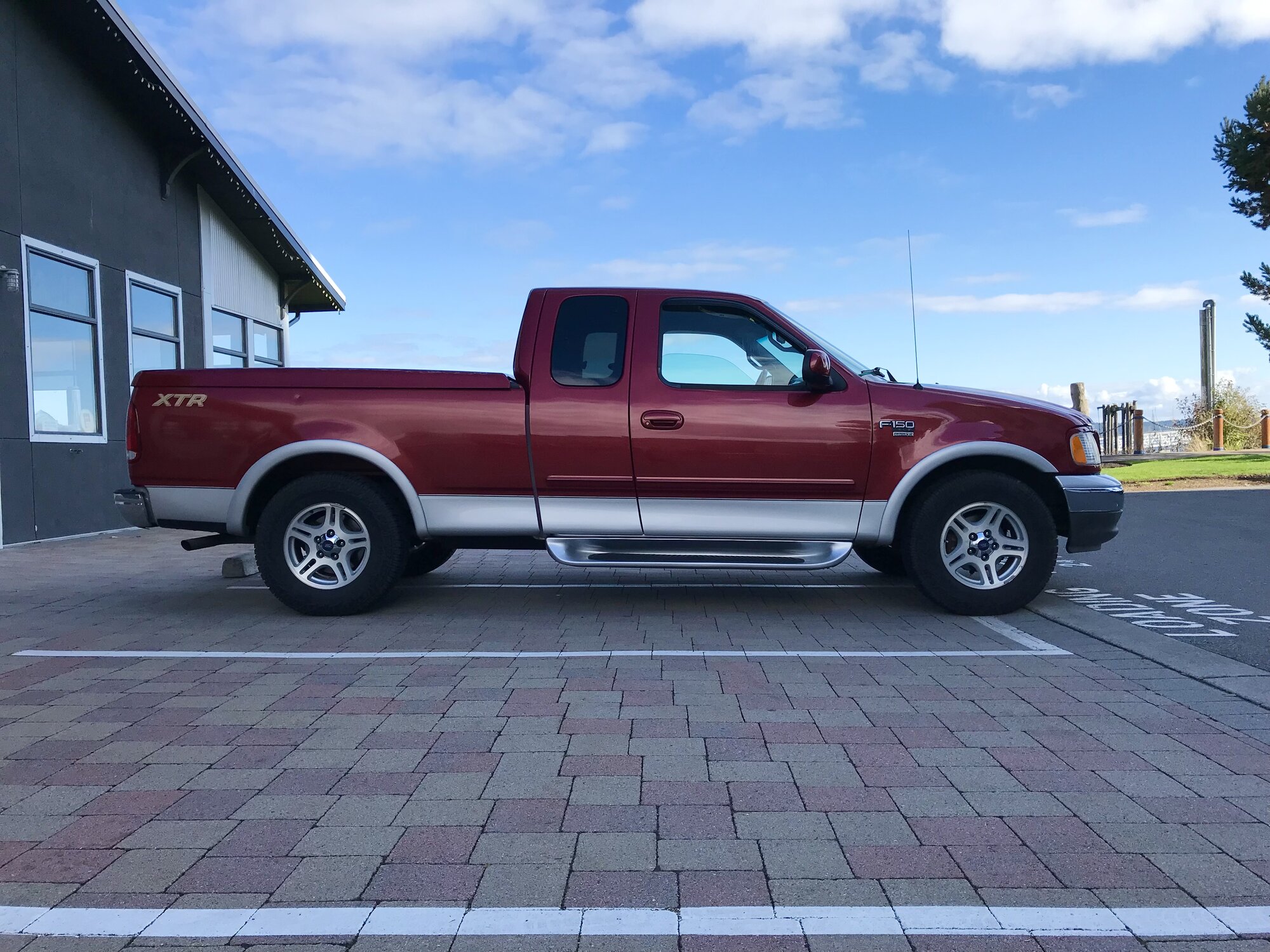 2002 Ford F150 - 2002 F150 XLT Supercab Stock -  Ford Truck Profile
