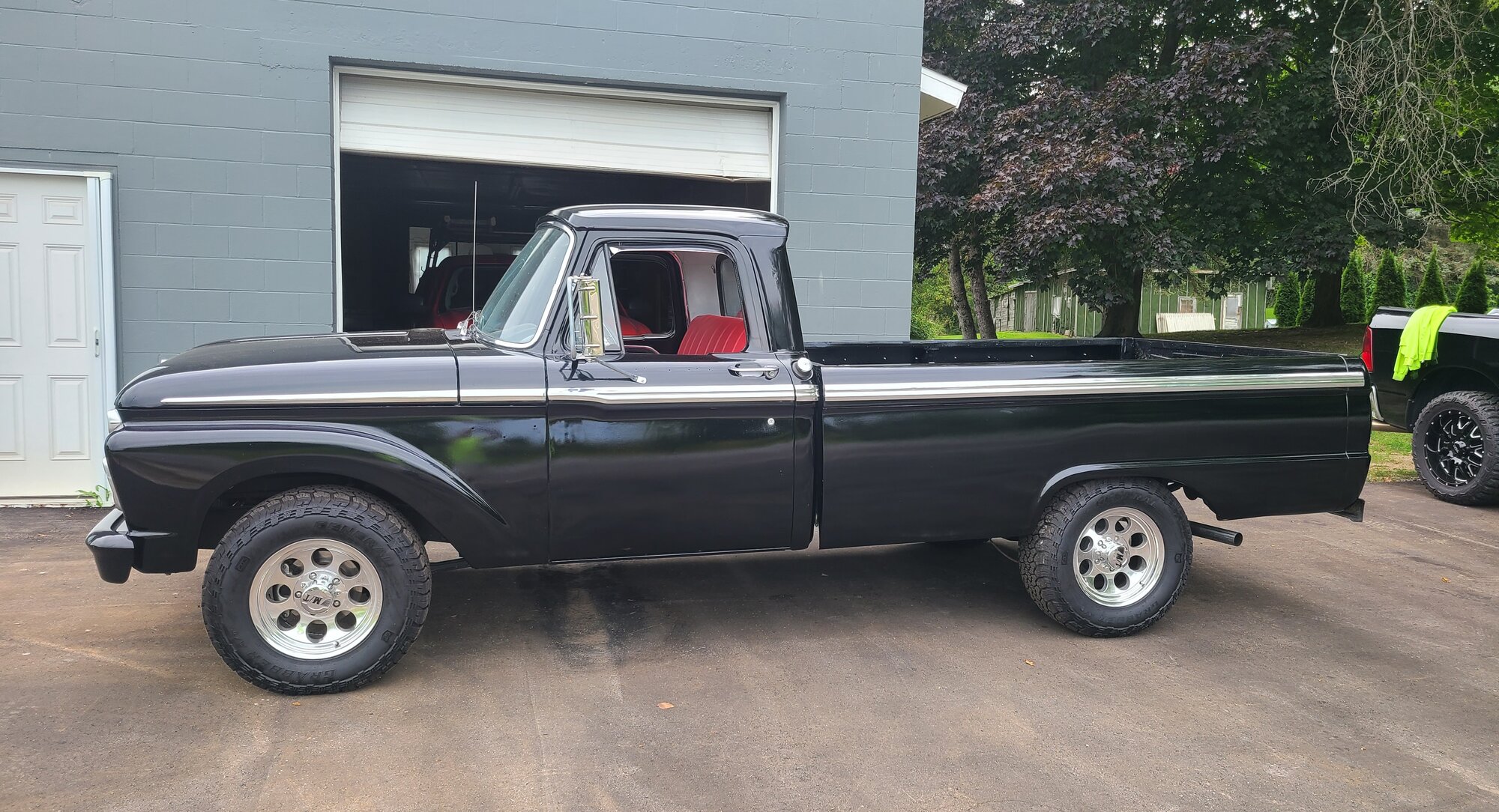 1965 Ford F100 - Warthog Street Truck -  Ford Truck Profile